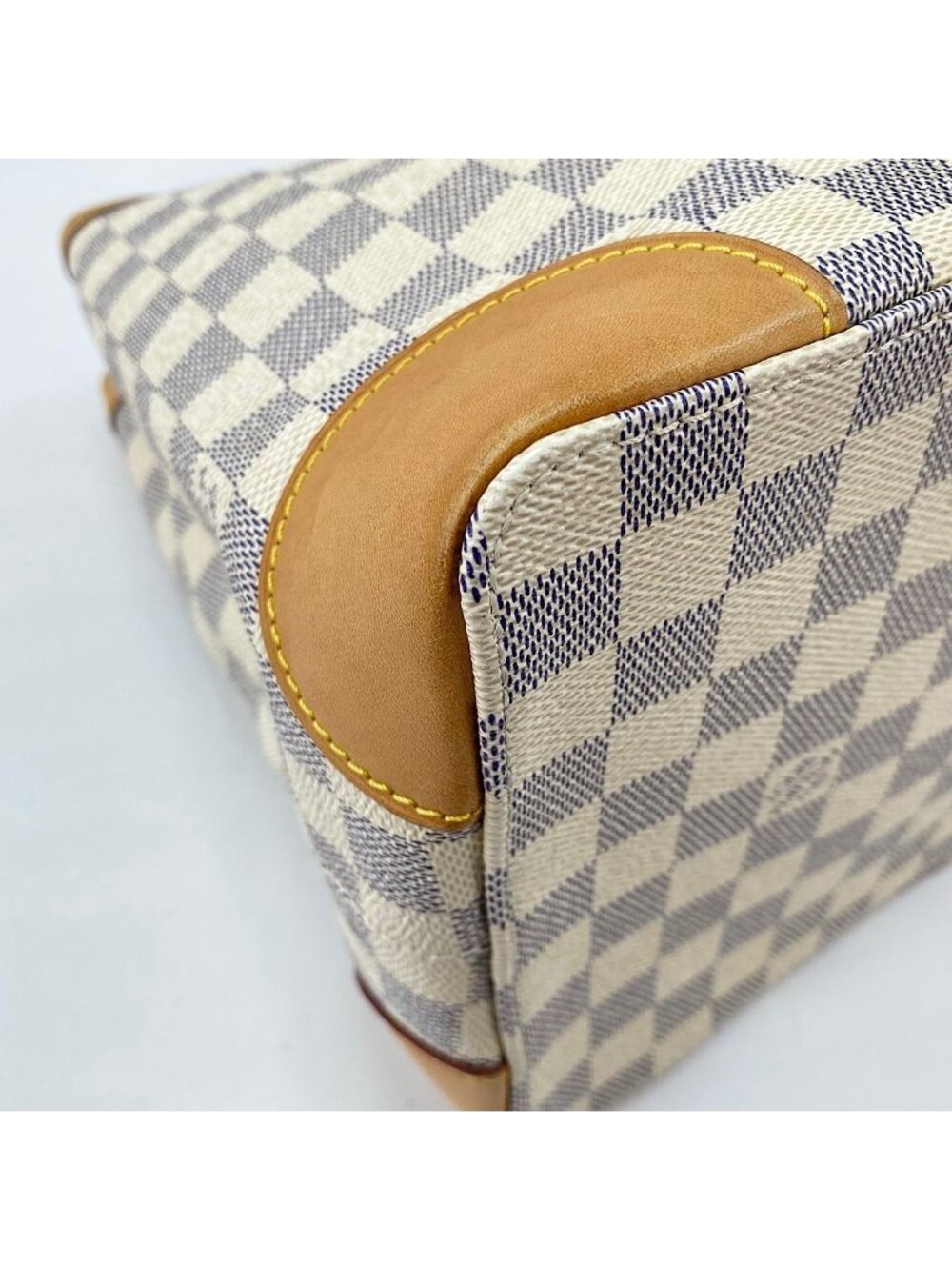 Louis Vuitton Tote Hampstead PM - Picture 9 of 10